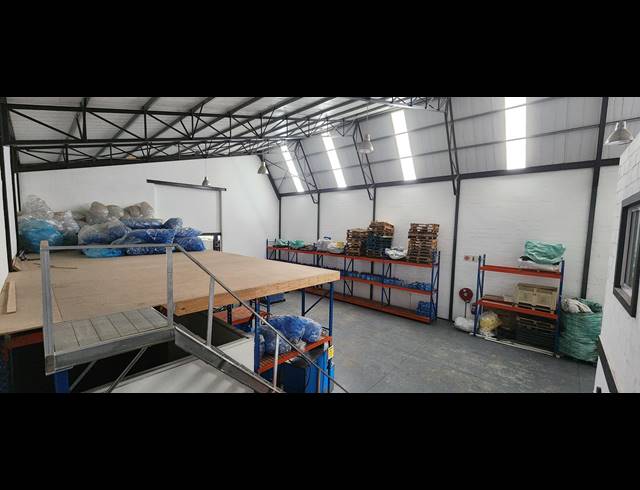1,100M² WAREHOUSE TO LET IN RIVERGATE